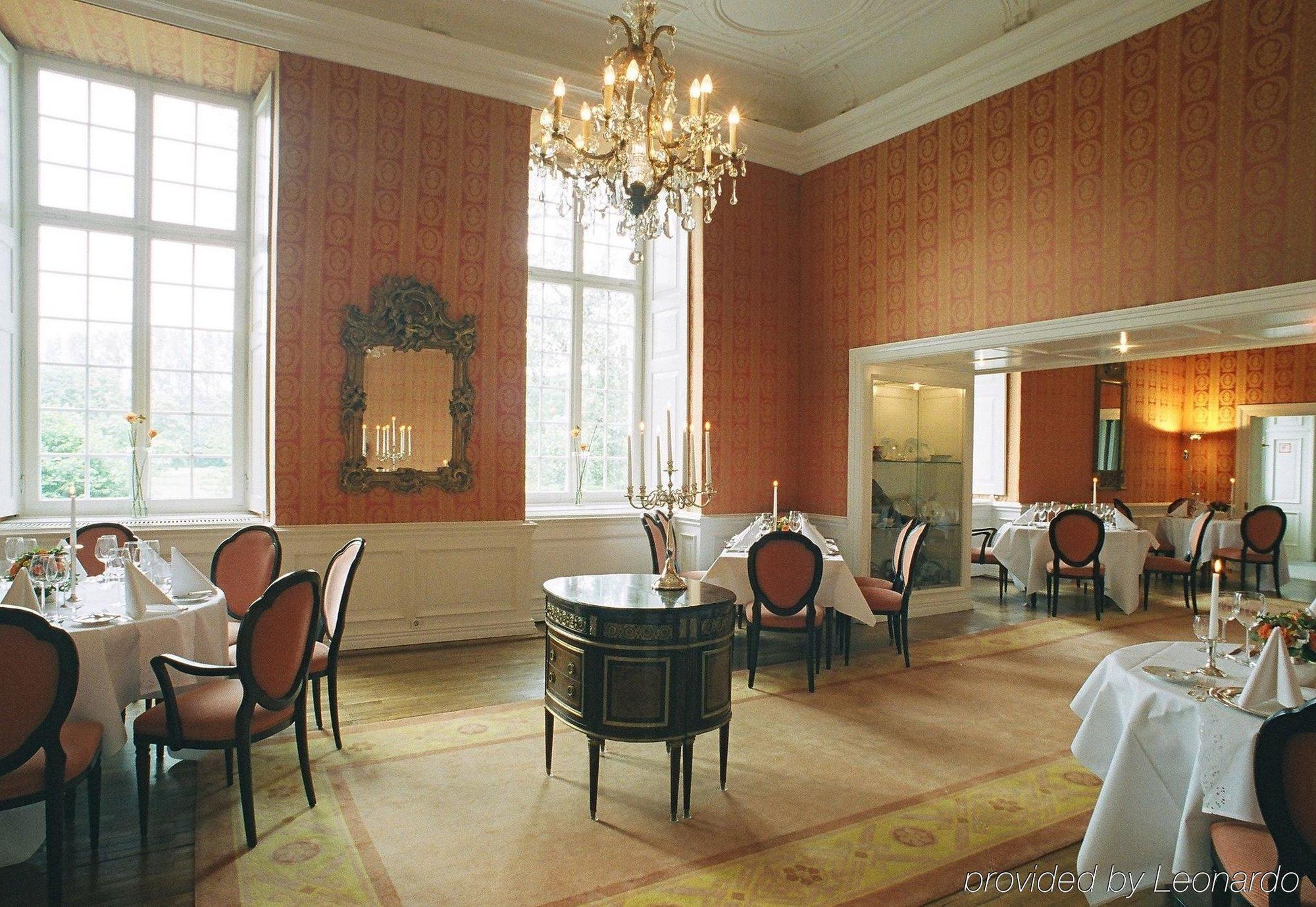 Schloss Wilkinghege 4*