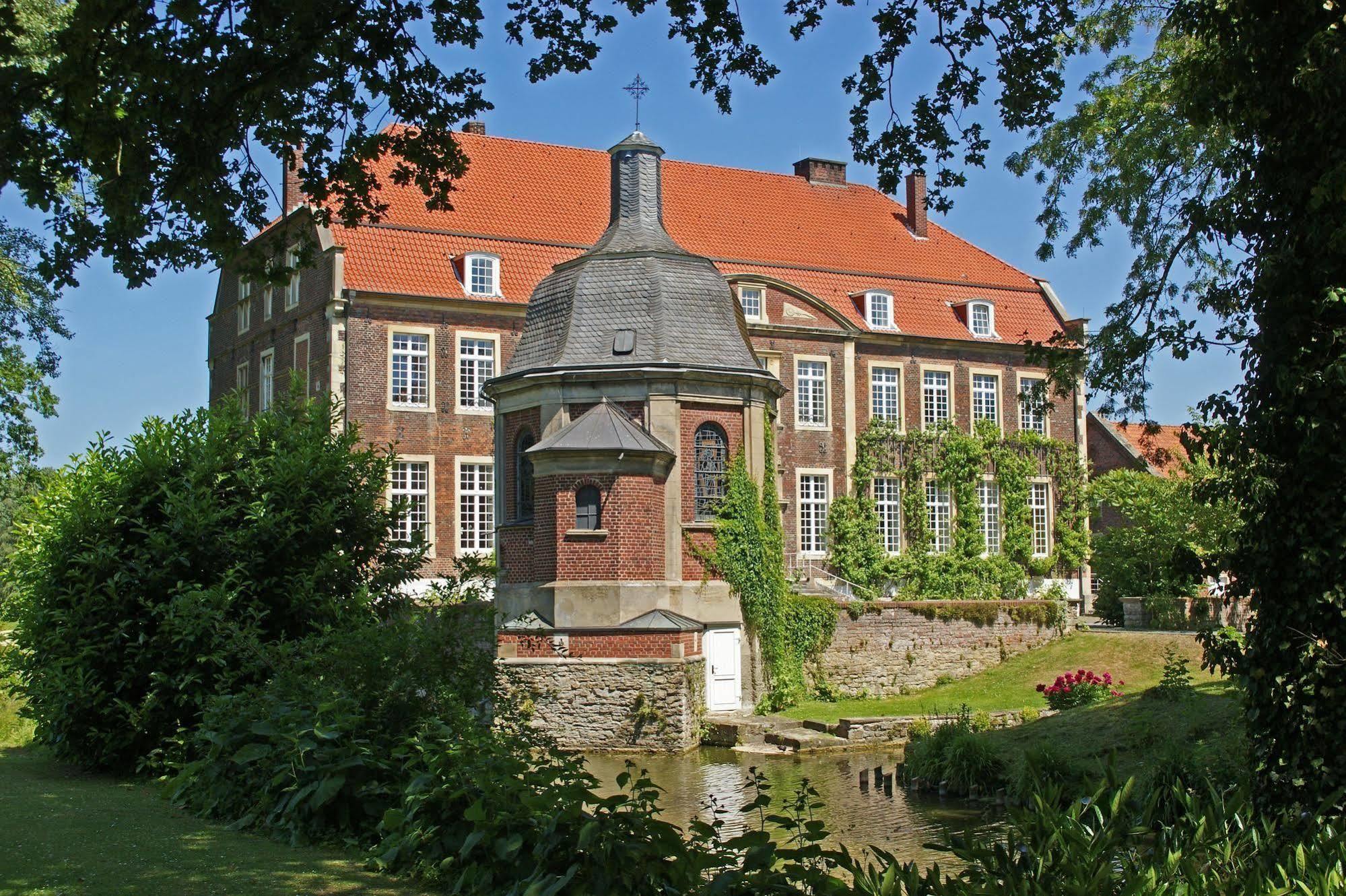 Schloss Wilkinghege 4*