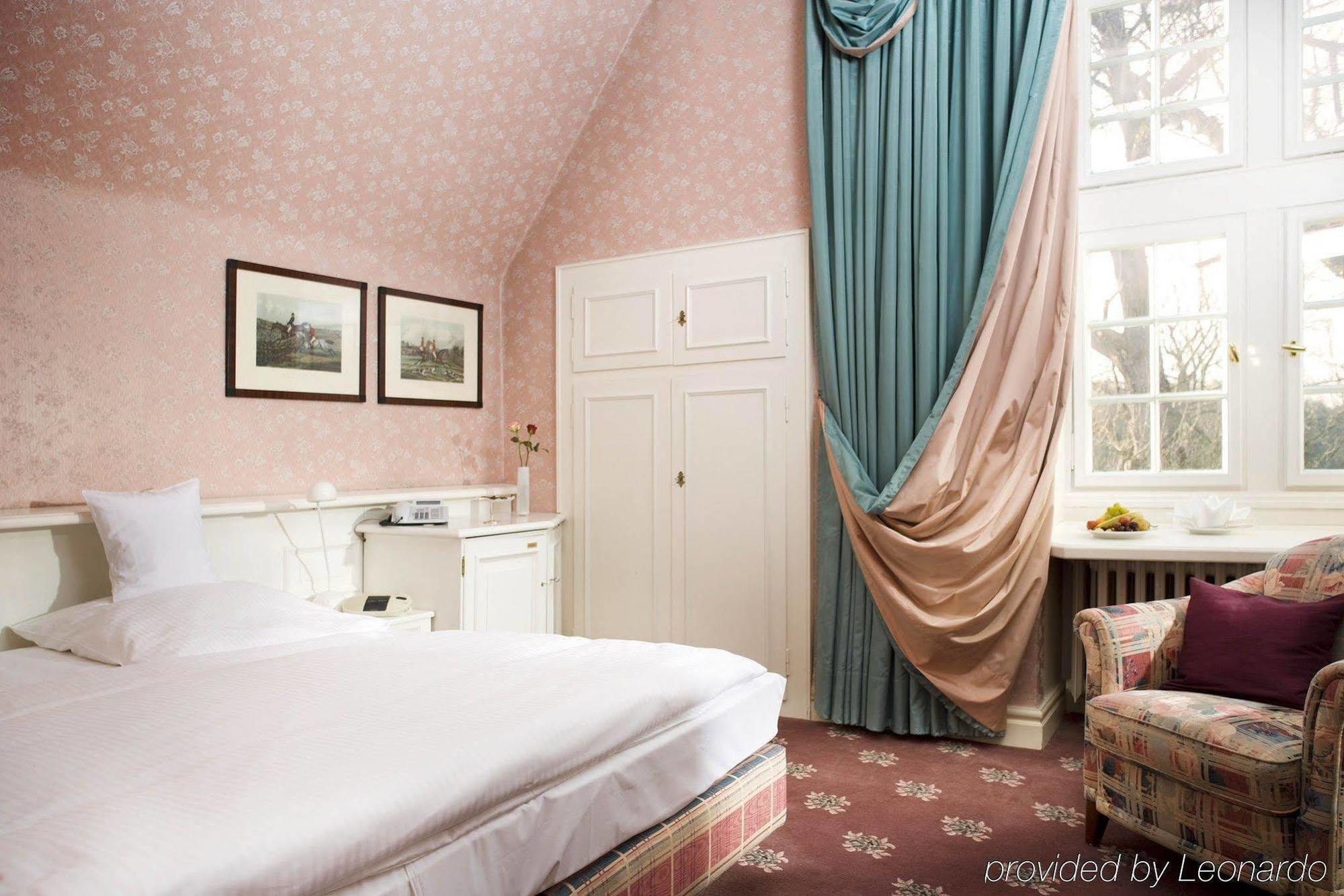 Hotel Schloss Wilkinghege 4*